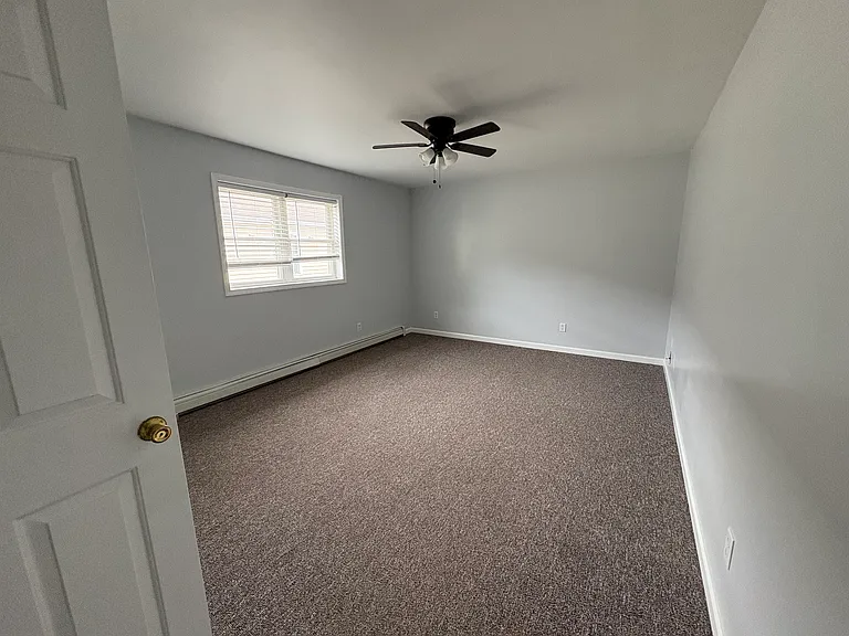 254 Saratoga Ave — Photo 14