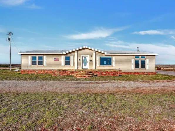 10637 Highway 44, Foss, OK 73647