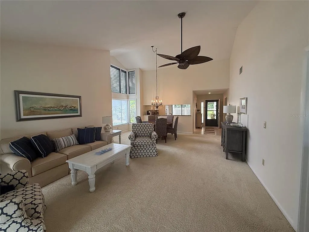 2 bed, 2.0 bath, 1283 sqft, $2,350 — Photo 4