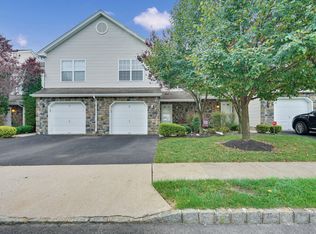 9 Hawthorne Dr, Tinton Falls, NJ 07753