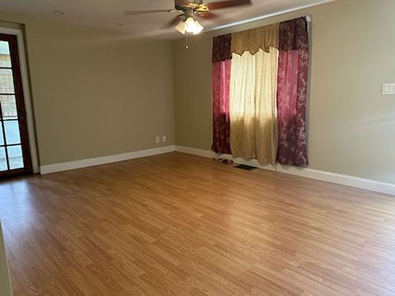 4th image of 4401 Walker Blvd