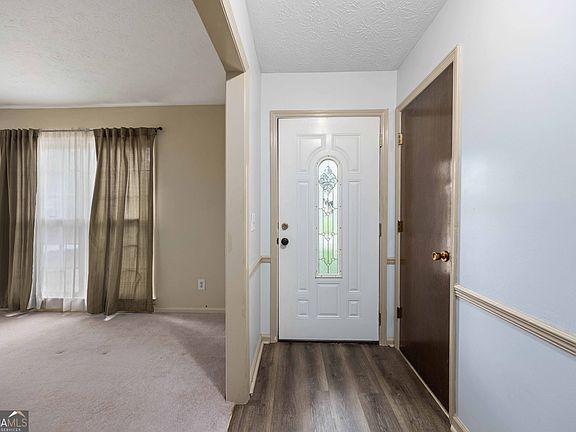 3rd image of 5106 Willowbrook Dr