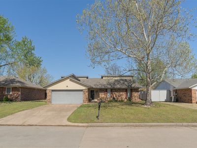 713 Saint Charles St, Moore, OK, 73160
