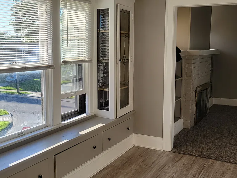 8502 Grand Division Ave #UP — Photo 12