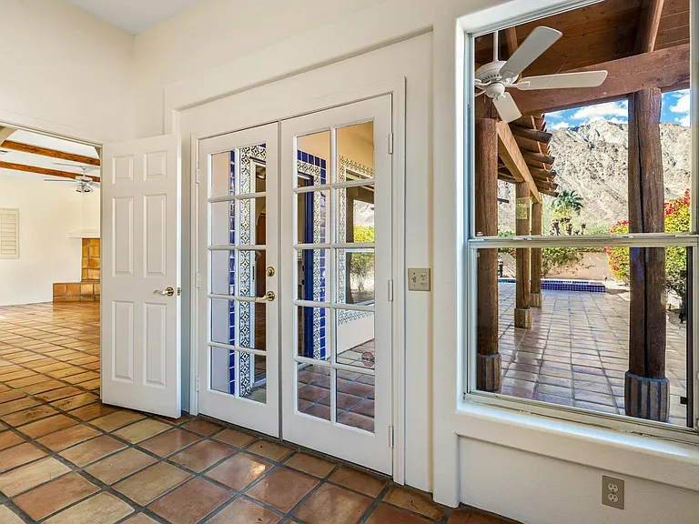 53180 Avenue Madero — Photo 28