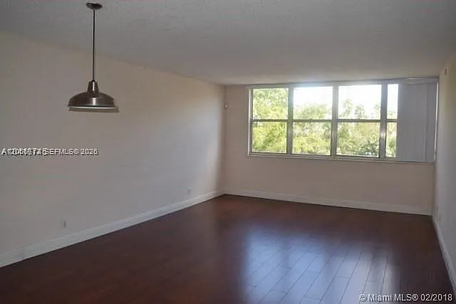 9143 SW 77th Ave #B304 — Photo 3