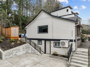 3030 SW Pendleton Ct, Portland, OR 97239