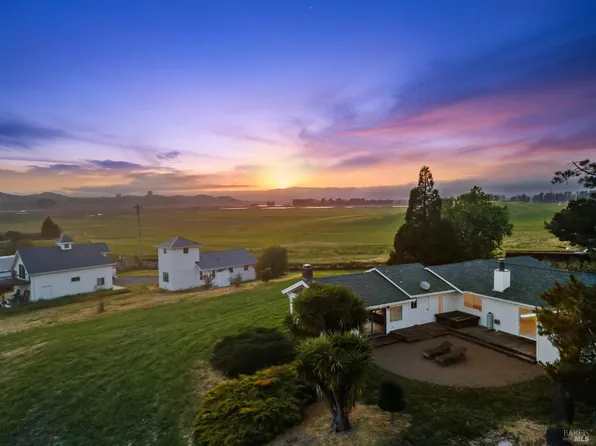 5082 Lakeville Highway, Petaluma, CA 94954