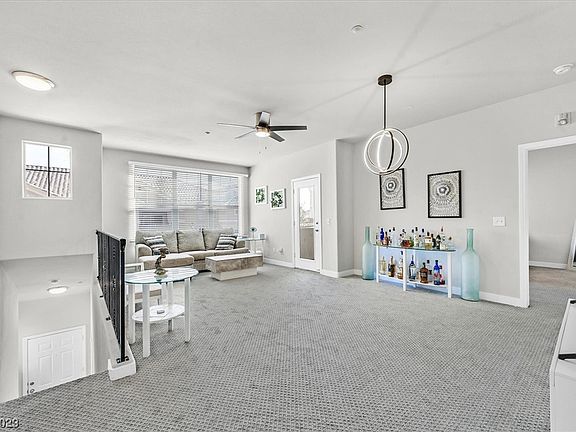 3rd image of 5855 Valley Dr Unit 2079