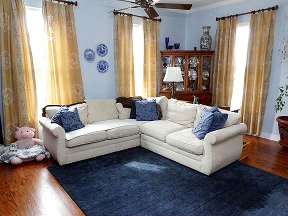 2nd image of 1705 Lake St