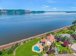 28 Country Club Ln S, Scarborough, NY 10510