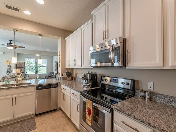5th image of 17237 Martinique Ct