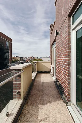 Rented by Nooklyn NYC LLC | media 70