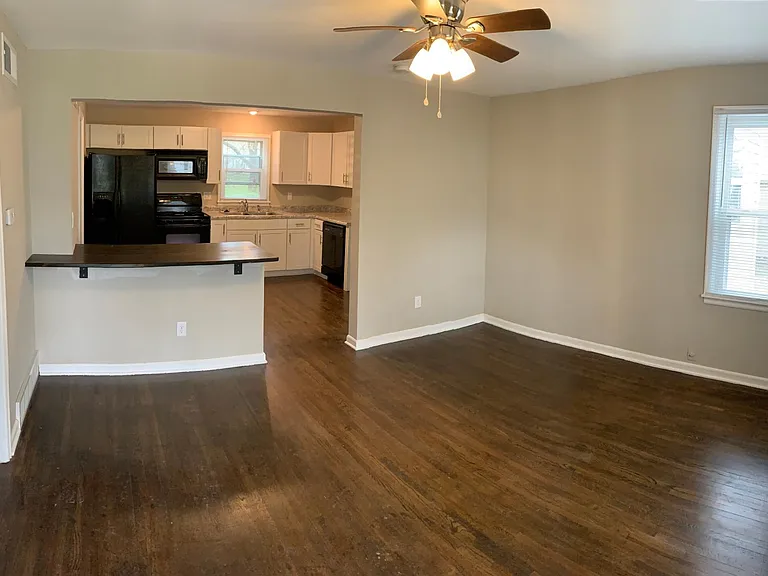 515 W Sexton Rd — Photo 9