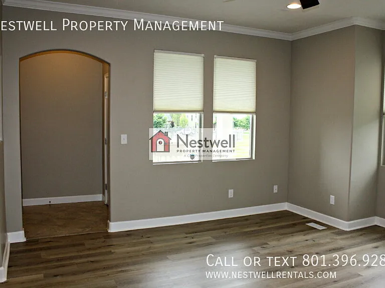 10221 S Clarks Hill Dr — Photo 3