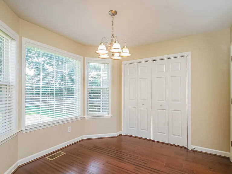 1014 Persimmon Dr — Photo 5