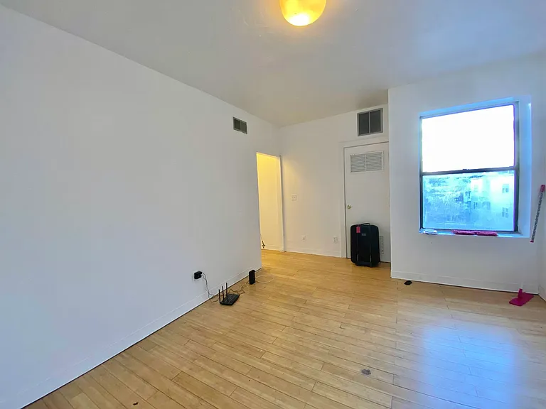 243 Harvard Ave #6 — Photo 18