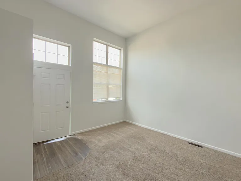 4306 Maple St — Photo 4