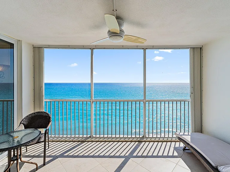 840 Ocean Dr #905 — Photo 30