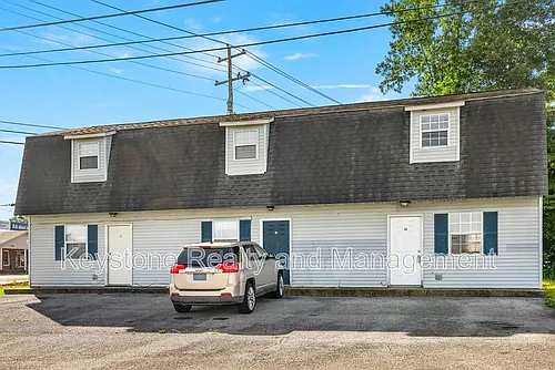 1375 Thompsonville Ln Photo 1