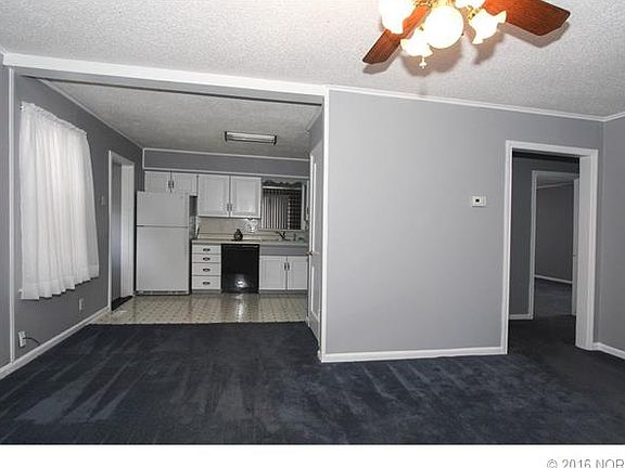 5th image of 701 N Maplewood Ave