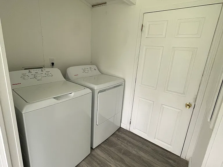 255 Cold Springs Rd — Photo 4