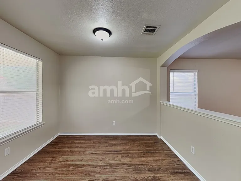2684 Bradley Ln — Photo 6