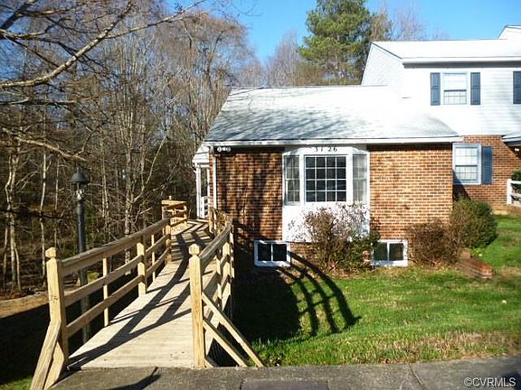2nd image of 3126 Newington Ct