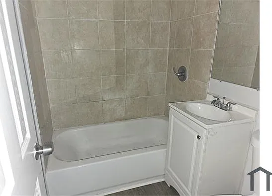 2 bed, 750 sqft, $1,175 — Photo 3