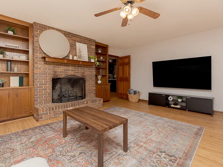 104 Alpine Ct — Photo 64