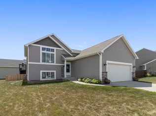3224 Birch St SW, Bondurant, IA 50035