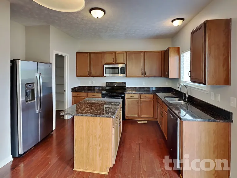 6429 Sunnywood Dr — Photo 6