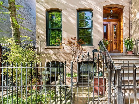 3rd image of 110 W 15th St