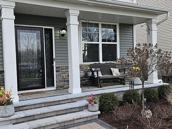 3rd image of 1726 Serenity Dr