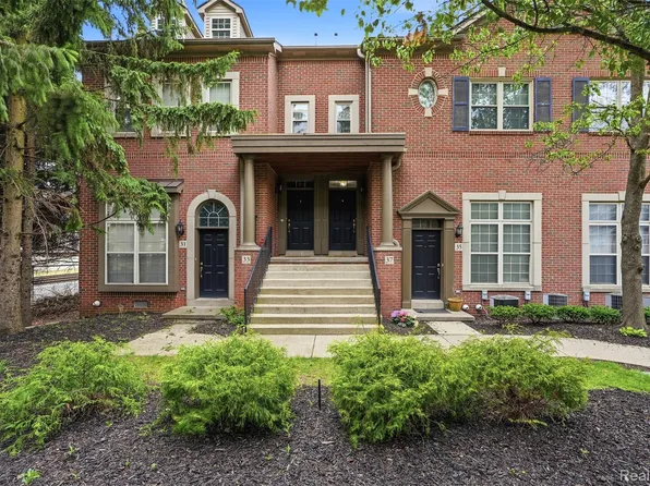 37 W Village Ln, Dearborn, MI 48124