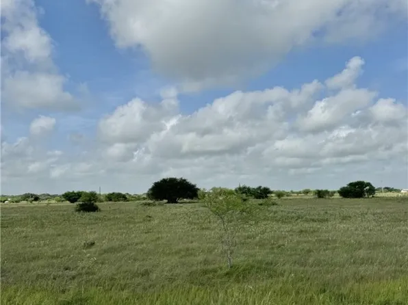 Salt Grass Ln, Victoria, TX 77904