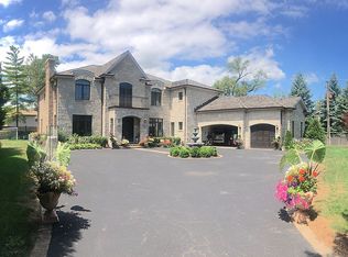 1816 Wagner Rd, Glenview, IL 60025