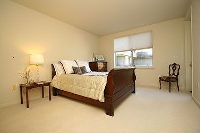 5th image of 100 Deer Valley Rd APT 2E