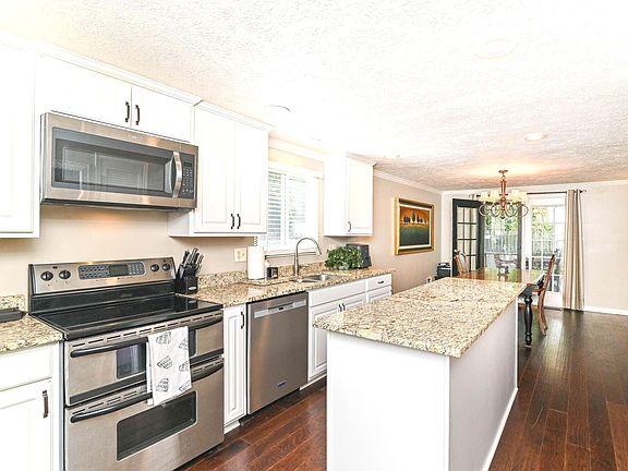 4th image of 8442 Duncaster Ct