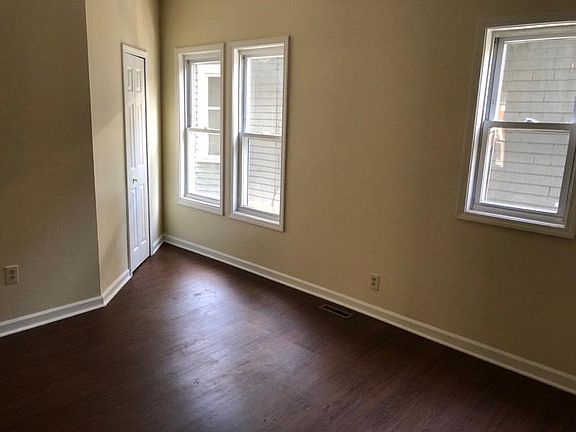 5th image of 126 Bidwell Pkwy APT 4