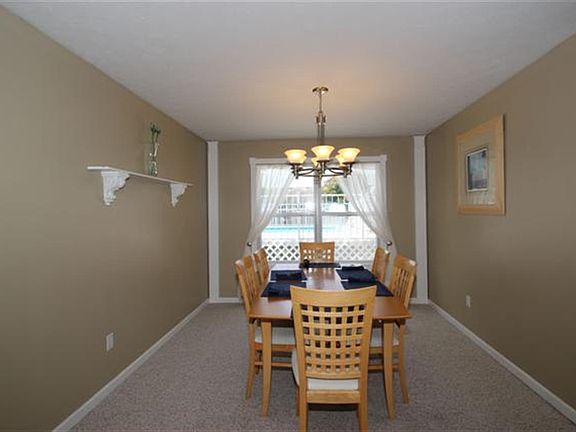 5th image of 237 Spurgeon Dr