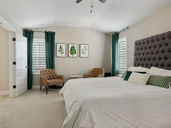 4th image of 5102 W Upper Wood Ln