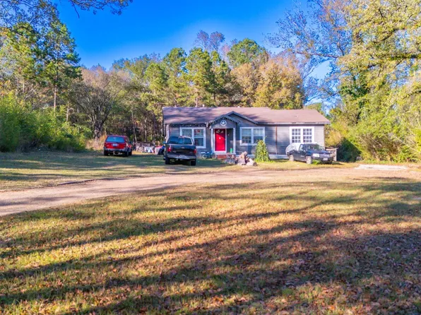 2876 Ted Trout Dr, Lufkin, TX 75904