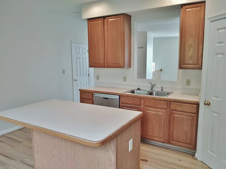 1283 Wanda Dr — Photo 10