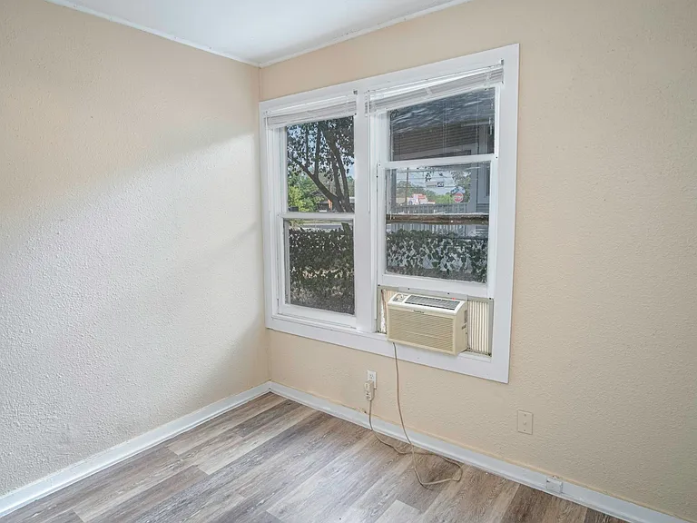342 Vine St #A — Photo 2