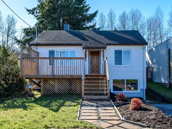 649 McPhee Ave, Courtenay, BC V9N 2Z7