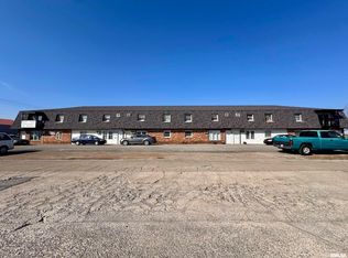 6176 Bayer Cir, Carterville, IL 62918