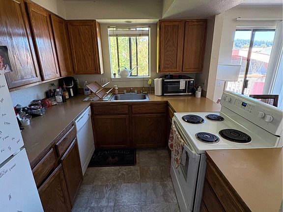 5th image of 2506 Douglas Ave #C05