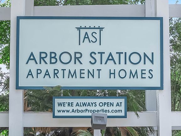 2nd image of 619 Arbor Station Ln #38e4bec0b
