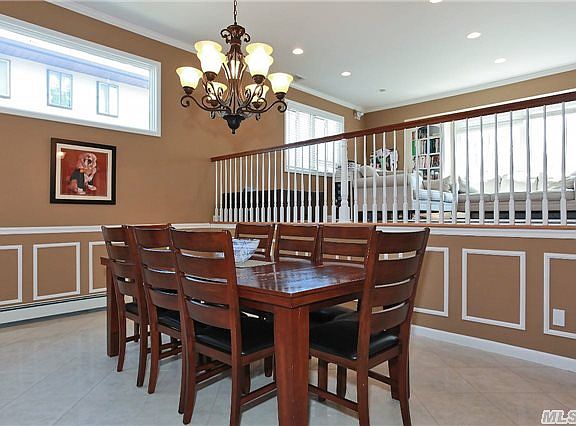 5th image of 6 Acorn Ln